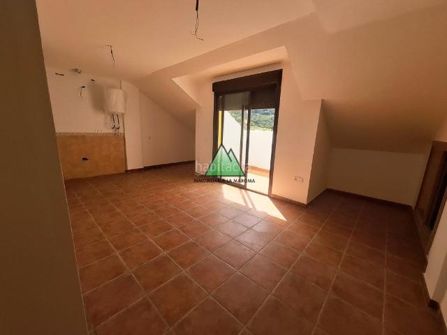 Apartamento en venta en Alcaucín. Piso horientación sur. Apartamentos.