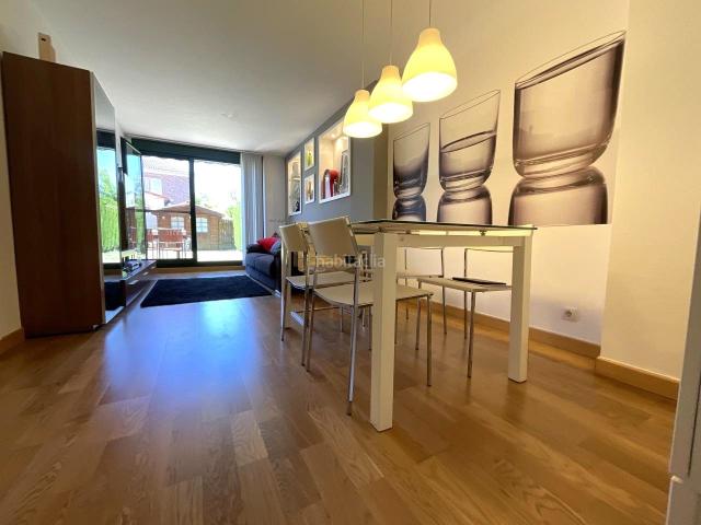 Apartamento en venta en Alesanco. Oportunidad. Alesanco. Precioso apartamento en planta baja con jardín privado, garaje, trastero y piscina comunitaria. Apartamentos.