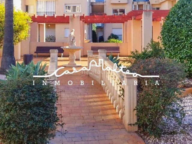 Apartamento en venta en Alfàs del Pi l´, L´Albir. Se vende encantador apartamento en el Albir con piscina y jardín. Apartamentos Alfàs del Pi.