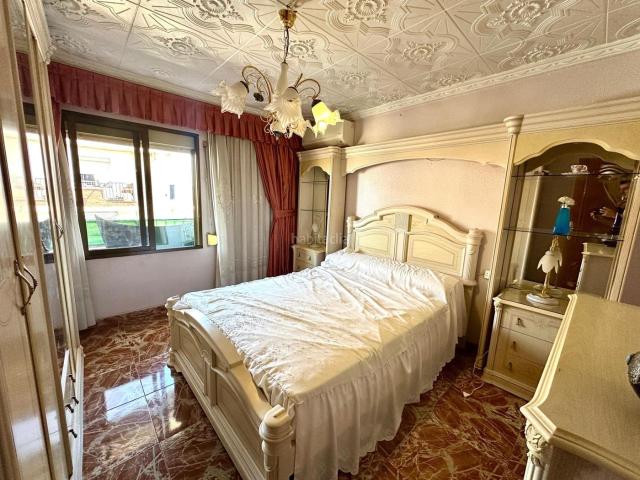 Apartamento en venta en Alicante, Virgen del Remedio Parque Lo Morant. Amplio piso de 3 dormitorios en Alicante, junto al parque Lo Morant una excelente opción para vivir o invertir!. Apartamentos.