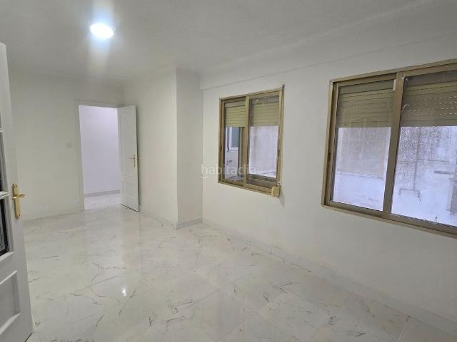 Apartamento en venta en Alicante, Campoamor. Piso reformado en Av. de Alcoy Campoamor. Apartamentos.