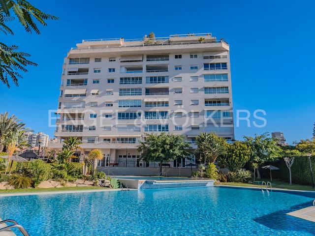 Apartamento en venta en Alicante, Cabo de las Huertas. Excelente Inversión de Futuro con Inquilinos. Apartamentos.
