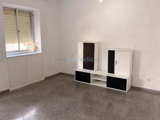 Apartamento en venta en Alicante, Ciudad de Asís. Apartamento con balcón, en la provincia de Alicante, en la ciudad de Alicante. 2 habitaciones 70 m² 2,8 km del mar. Apartamentos.