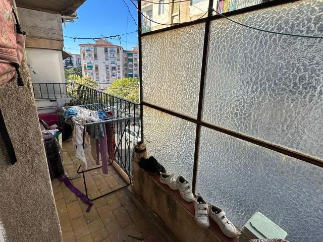 Apartamento en venta en Alicante, Colonia Requena. Piso para reformar en Alicante, Colonia Requena. Apartamentos.