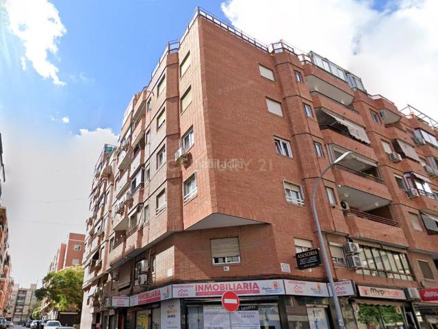 Apartamento en venta en Alicante, Los Ángeles. Vivienda alquilada en Avenida de Novelda, Alicante Inversión con contrato en vigor. Apartamentos.