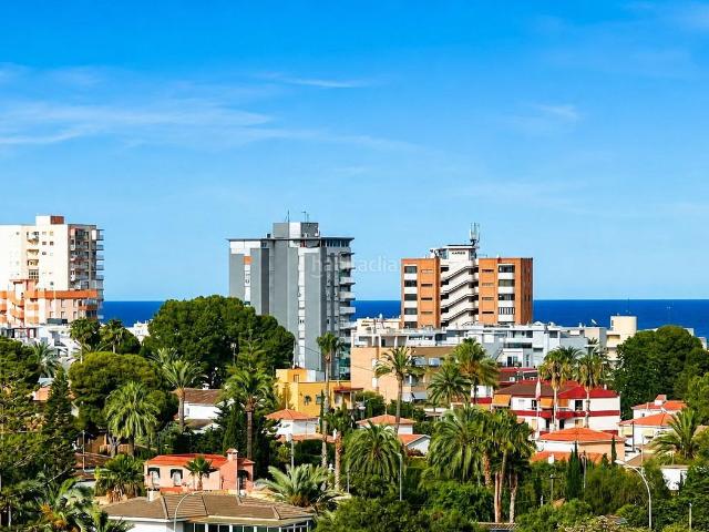 Apartamento en venta en Alicante, PAU 5. Elegante vivienda en planta alta con vistas al mar y terraza en el PAU 5. Apartamentos.