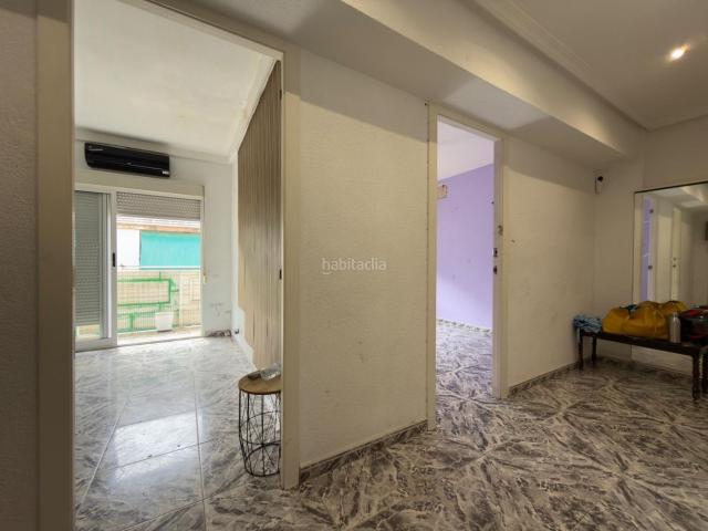 Apartamento en venta en Alicante, Pla de Bon Repós. Gran oportunidad piso con 4 dormitorios y 2 baños cerca de Museo Marq en Alicante en venta. Apartamentos.