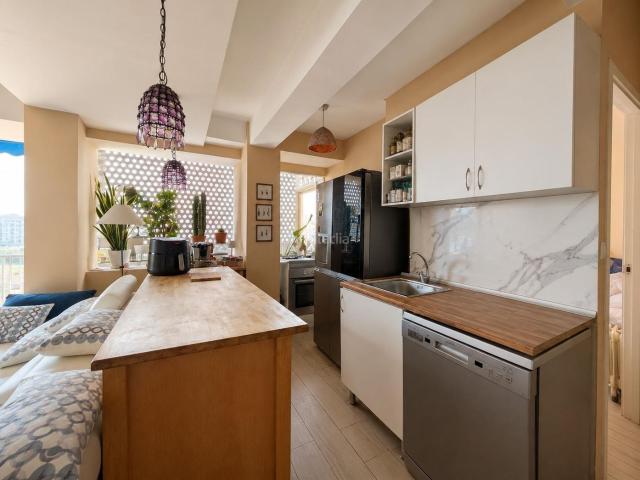 Apartamento en venta en Alicante, Pla de Bon Repós. Piso exterior con terraza envolvente, parking y vistas al mar Plà del Bon Repòs, Alicante. Apartamentos.