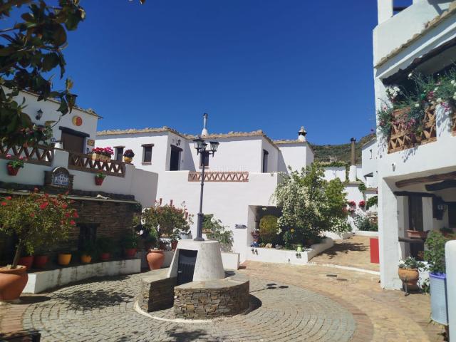 Apartamento en venta en Alpujarra de la Sierra. Apartamento en Urbanización privada. Apartamentos Alpujarra de la.