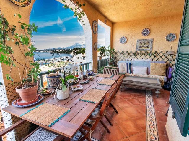 Apartamento en venta en Altea, Mascarat. Apartamento de 2 dormitorios con impresionantes vistas, garaje y piscina en Mascarat. Apartamentos.