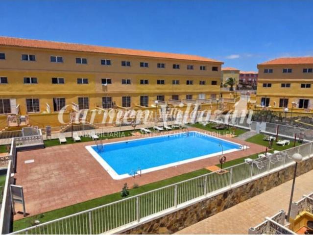 Apartamento en venta en Antigua, Caleta de Fuste. Triplex en venta en Residencial Costa Antigua. Apartamentos.