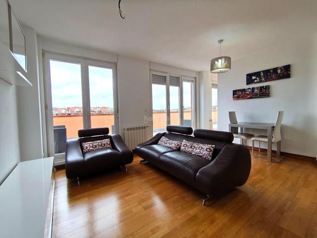 Apartamento en venta en Astillero El. Apartamento con gran terraza, garaje y piscina. Apartamentos Astillero.
