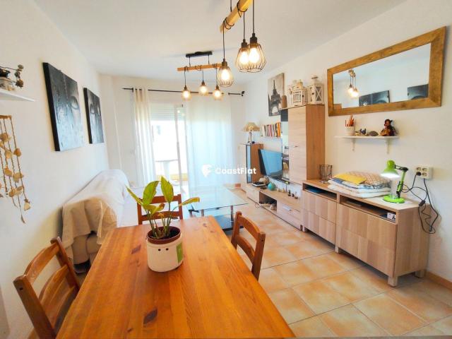 Apartamento en venta en Arona, Costa del Silencio. Luminoso apartamento con terraza y piscina en Costa del Silencio. Apartamentos.