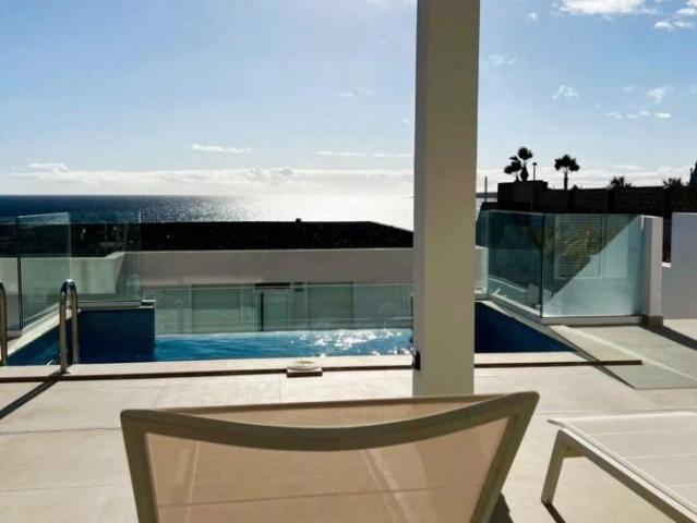 Apartamento en venta en Arona, Las Galletas
