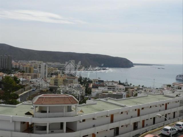 Apartamento en venta en Arona, Los Cristianos. Apartamentos.