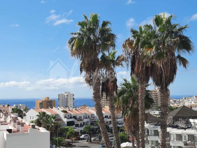Apartamento en venta en Arona, Los Cristianos. Apartamentos.