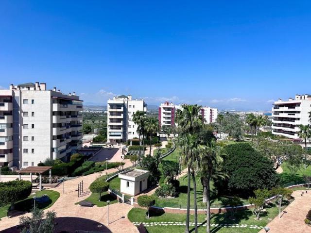 Apartamento en venta en Arenales del sol, Arenales