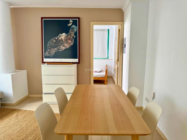 Apartamento en venta en Arrecife, Centro La Vega Alta. Exclusivo piso con vistas en Calle Real. Apartamentos.