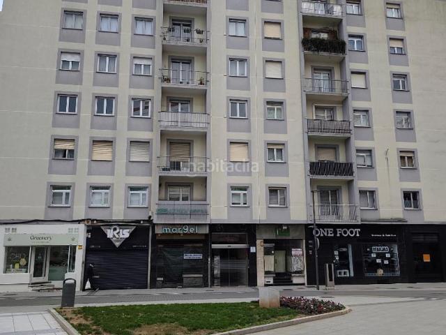 Apartamento en venta en Avilés, Centro. Ático a reformar Avilés. Apartamentos.