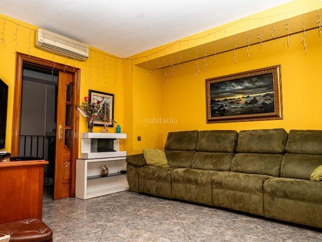 Apartamento en venta en Badalona, Llefià. Impresionante Chalet con Vistas al Mar en Badalona Oportunidad Única. Apartamentos.