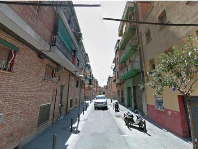 Apartamento en venta en Badalona, Llefià. Se vende piso en Orio 21 de Badalona, Barcelona. Apartamentos.