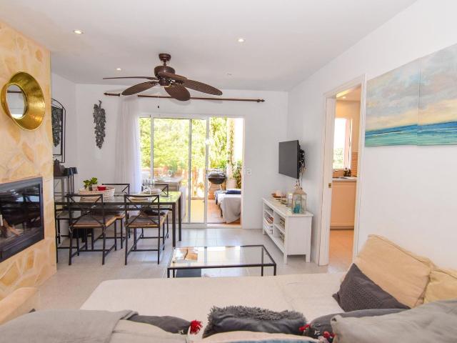 Apartamento en venta en Baleares Artà, Colònia de Sant Pere. Apartamento con terraza y piscina en Montferrutx. Apartamentos.