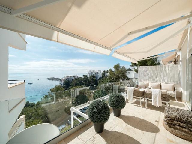 Apartamento en venta en Baleares Calvià, Cas Català Illetes. Encantador apartamento con vistas al mar en venta en Illetes, suroeste de Mallorca. Apartamentos.
