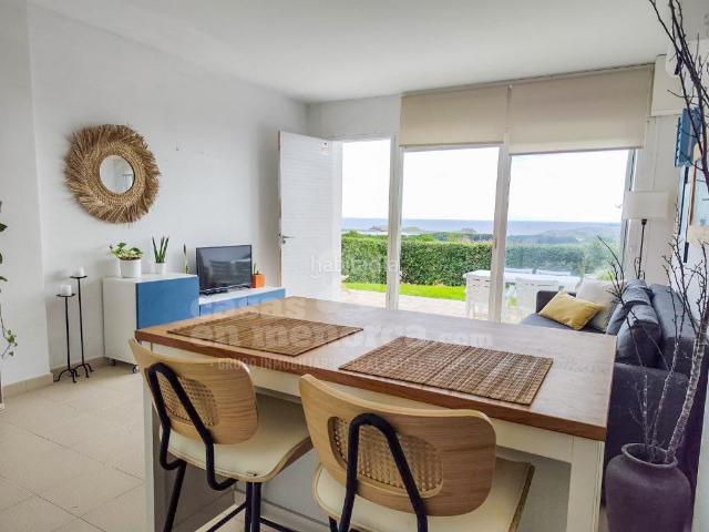 Apartamento en venta en Baleares Es Mercadal, Coves Noves. Apartamento con jardín y vistas al mar en Coves Noves. Apartamentos Es.