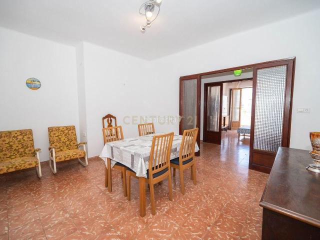 Apartamento en venta en Baleares Ibiza, S´Eixample Can Misses. AMPLIO PISO DE 118 m EN EL CENTRO DE IBIZA CON GRAN POTENCIAL. Apartamentos.