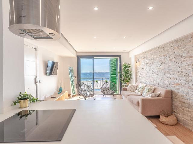Apartamento en venta en Baleares Manacor, S´Illot Cala Morlanda. Moderno apartamento de diseño en primera línea de playa con impresionantes vistas al mar en SIllot. Apartamentos.