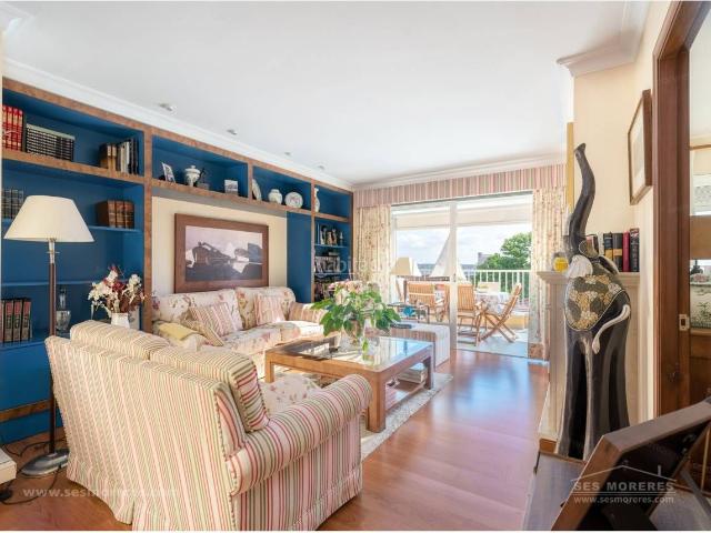 Apartamento en venta en Baleares Maó Mahón, Tanques del Carme Fort de l´Eau. Piso con dos plazas de parking, trastero y piscina comunitaria en Mahón. Apartamentos Maó.