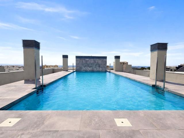 Apartamento en venta en Baleares Palma de Mallorca, Polígon de Llevant. Piso contemporáneo con terraza y piscina en azotea en Nou Llevant. Apartamentos Palma de.