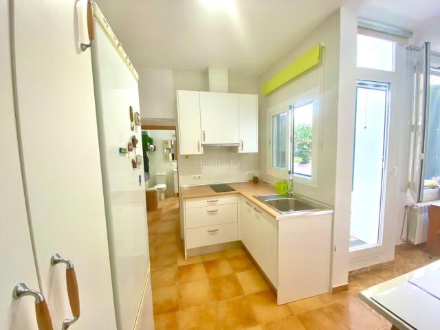 Apartamento en venta en Baleares Palma de Mallorca, Son Cotoner. Exclusiva planta baja reformada con patio, garaje privado y gran potencial en el centro de Palma. Apartamentos Palma de.