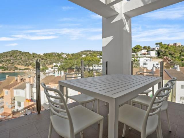 Apartamento en venta en Baleares Sant Josep de sa Talaia, Cala Vedella Cala Tarida. Apartamento con vistas al mar en Cala Vadella con terrazas y cerca de la playa. Apartamentos Sant Josep de sa.