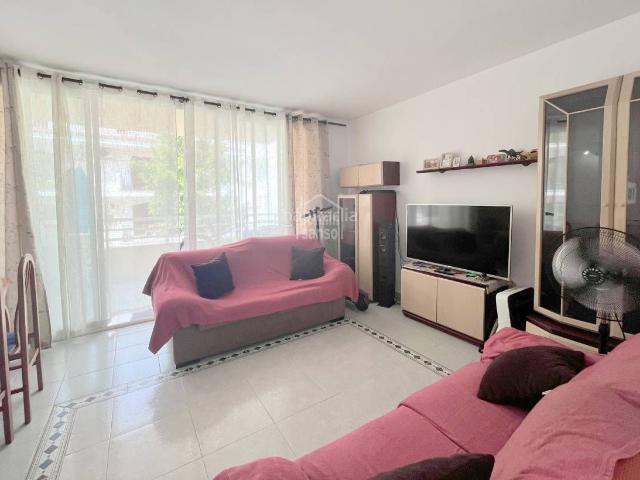 Apartamento en venta en Baleares Son Servera, Cala Millor. Soleado apartamento de dos dormitorios en el centro de Cala Millor, Mallorca. Apartamentos Son.