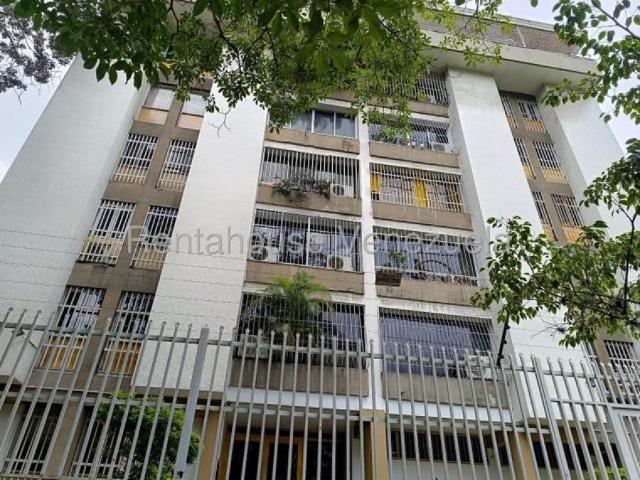 Apartamento en Venta en Baruta caurimare Miranda 192 m2. 4 hab