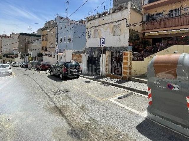 Apartamento en venta en Barcelona, Carmel. Se vende piso en Queixans 13 de Barcelona, Barcelona. Apartamentos.