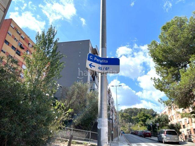 Apartamento en venta en Barcelona, Ciutat Meridiana. Apartamentos.