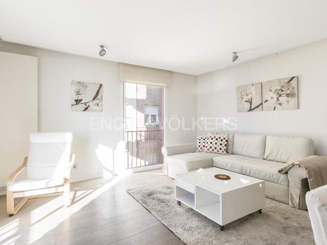 Apartamento en venta en Barcelona, Barceloneta. Magnífico piso con vistas al mar. Apartamentos.