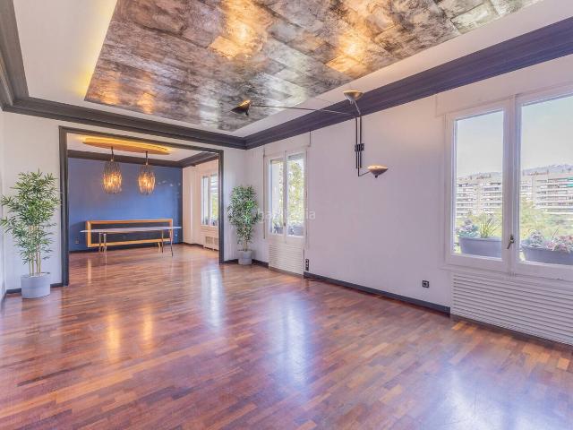 Apartamento en venta en Barcelona, Barri de les Corts. Apartamentos.
