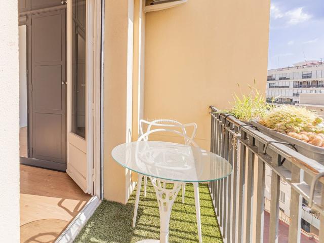 Apartamento en venta en Barcelona, Barri de les Corts. Apartamentos.