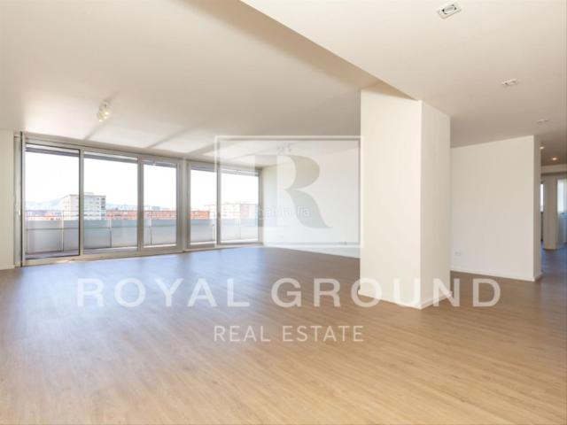 Apartamento en venta en Barcelona, Diagonal Mar i el Front Marítim del Poblenou. Luxurious Living in Diagonal Mar! Rare Opportunity!. Apartamentos.