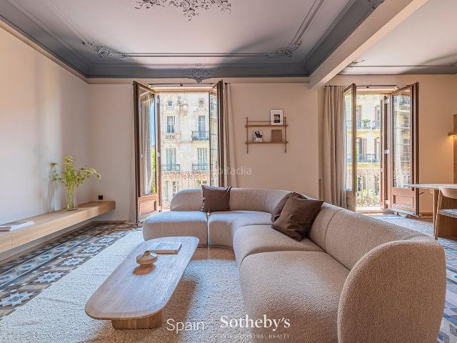 Apartamento en venta en Barcelona, Dreta de l´Eixample. Piso modernista reformado en Eixample con acabados premium en el Quadrat dOr. Apartamentos.