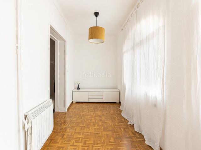 Apartamento en venta en Barcelona, Dreta de l´Eixample. PISO PARA RENOVAR EN FINCA CLASICA EN PLENA DRETA DE LEIXAMPLE. Apartamentos.