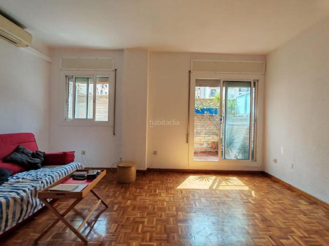 Apartamento en venta en Barcelona, Fort Pienc. Oportunidad única en Fort Pienc Tu oasis de luz a un paso de Arc de Triomf. Apartamentos.