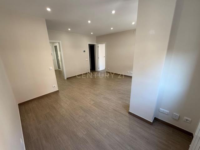 Apartamento en venta en Barcelona, Horta. Exclusiva vivienda totalmente reformada en Horta. Apartamentos.