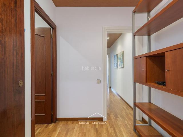 Apartamento en venta en Barcelona, Sant Gervasi Galvany. Acogedor piso de 3 habitaciones junto a Turó Park. Apartamentos.