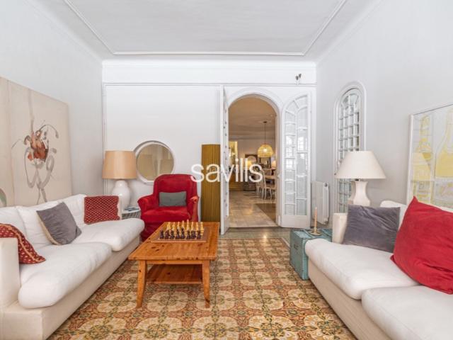 Apartamento en venta en Barcelona, Putget Farró. Dúplex modernista singular con terraza en Sant Gervasi. Apartamentos.