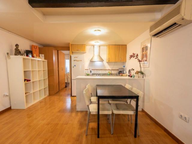 Apartamento en venta en Barcelona, Raval. APARTAMENTO EN EL CORAZÓN DE BARCELONACIUTAT VELLA. Apartamentos.