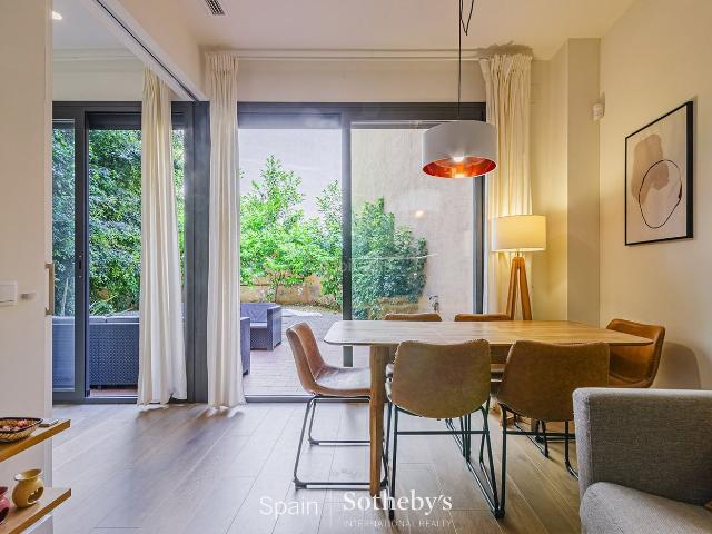 Apartamento en venta en Barcelona, Raval. Bajo con jardín junto a Sant Antoni. Apartamentos.